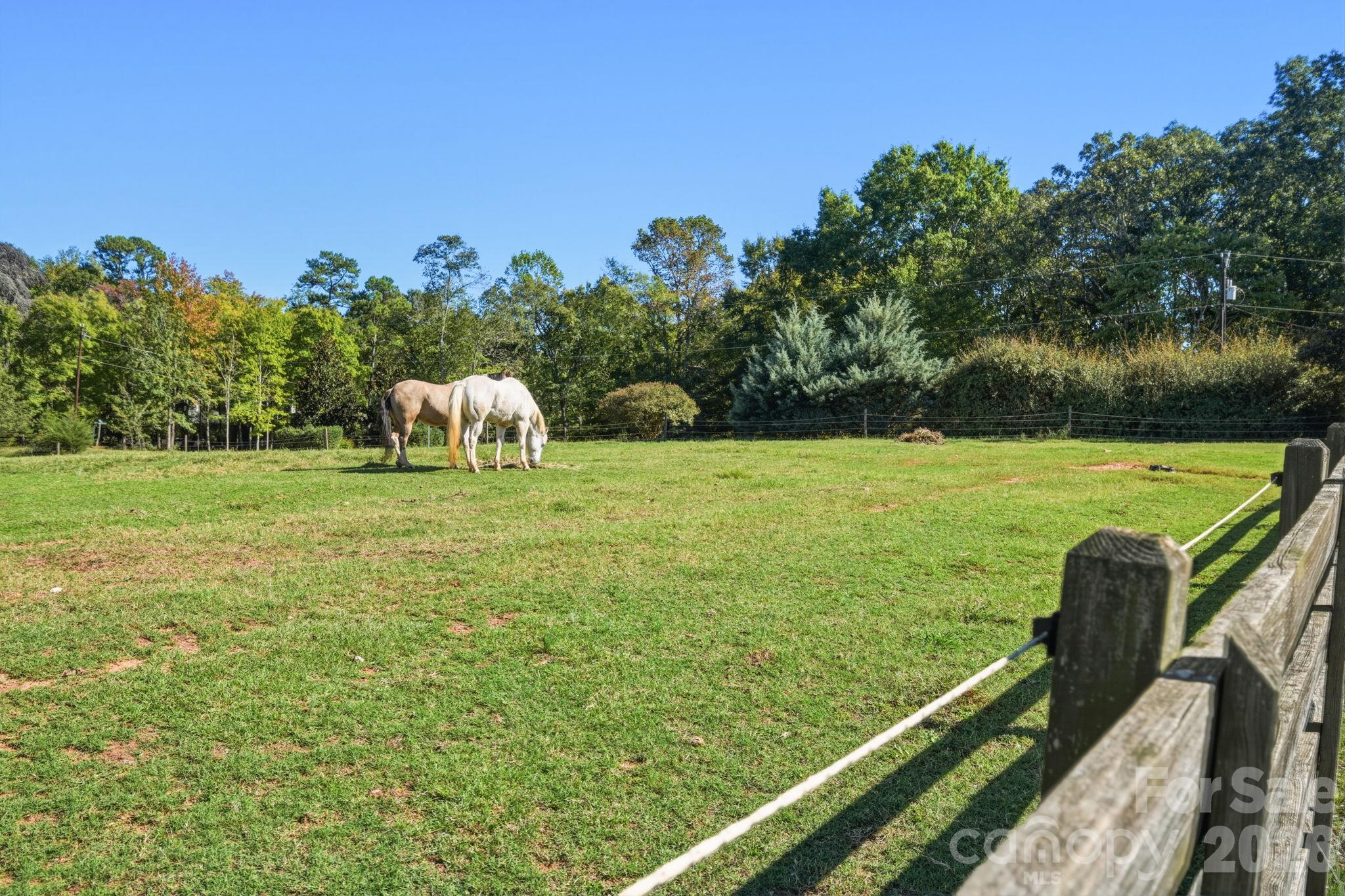 2807 Valley Farm Road