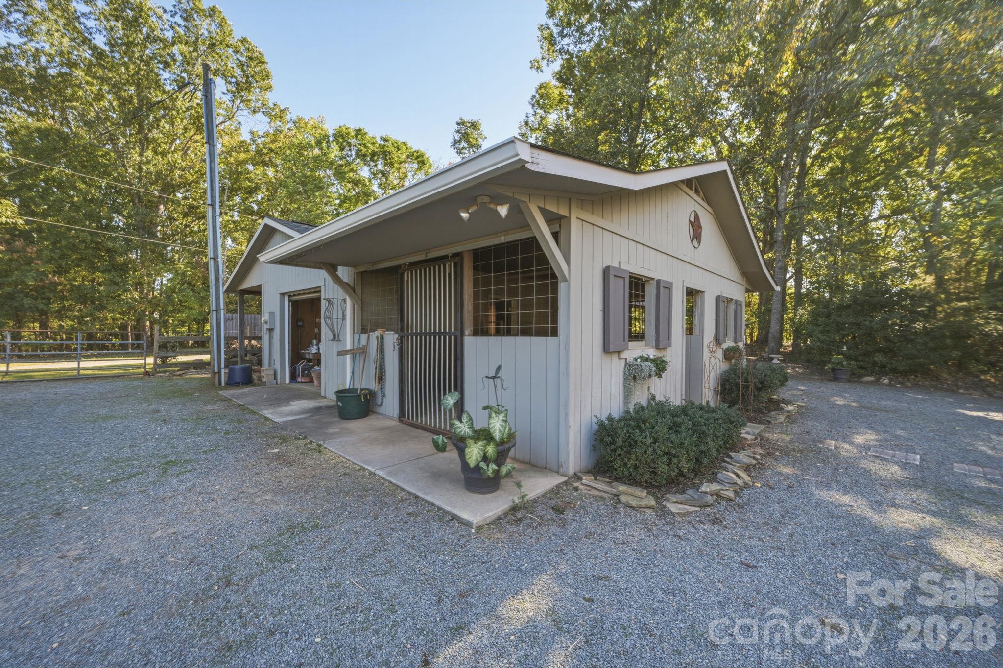 2807 Valley Farm Road