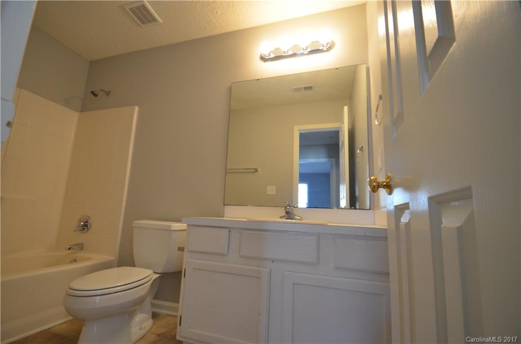 Martin Lakes - Residential Lease