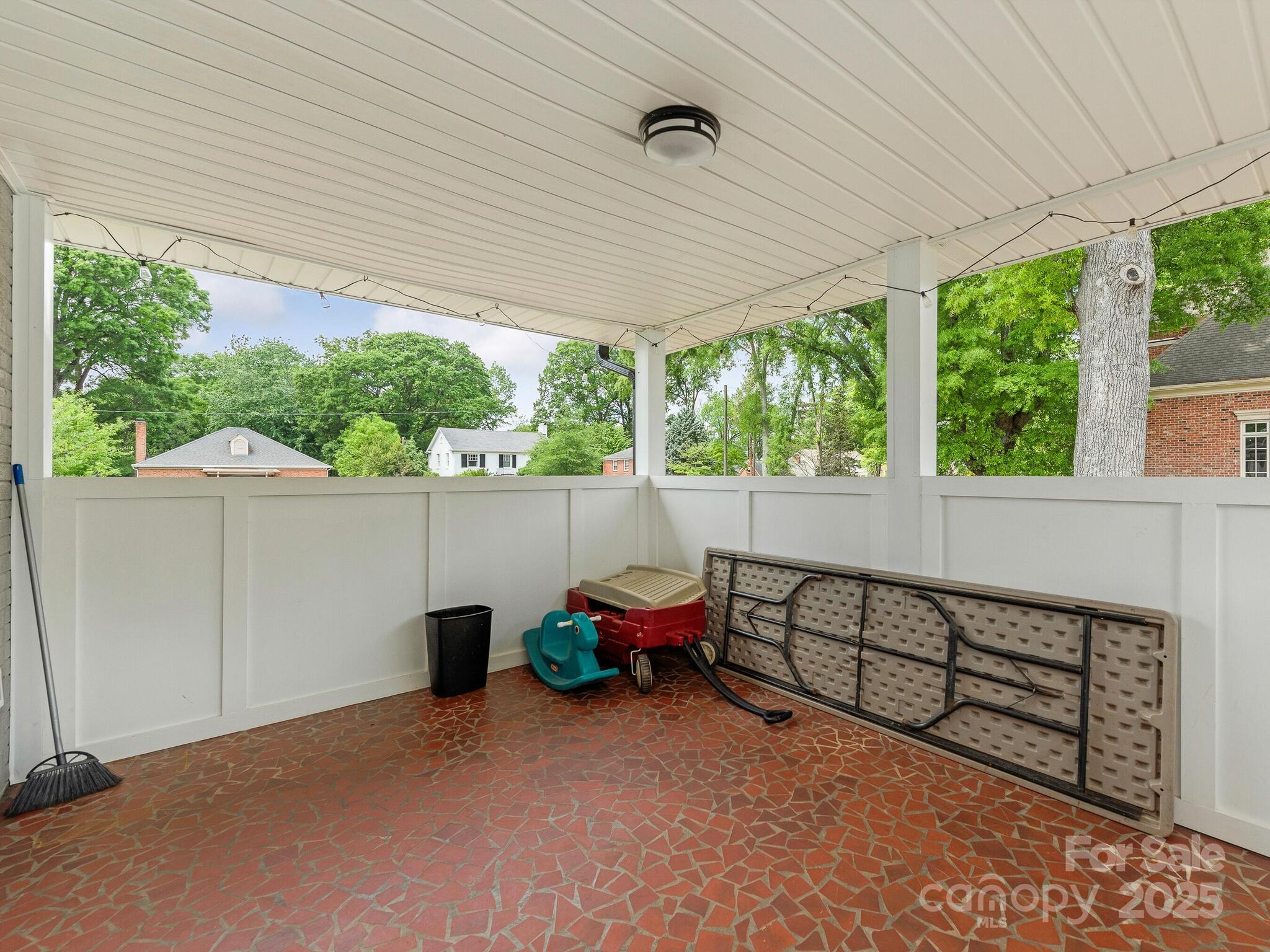 Myers Park - Residential Income