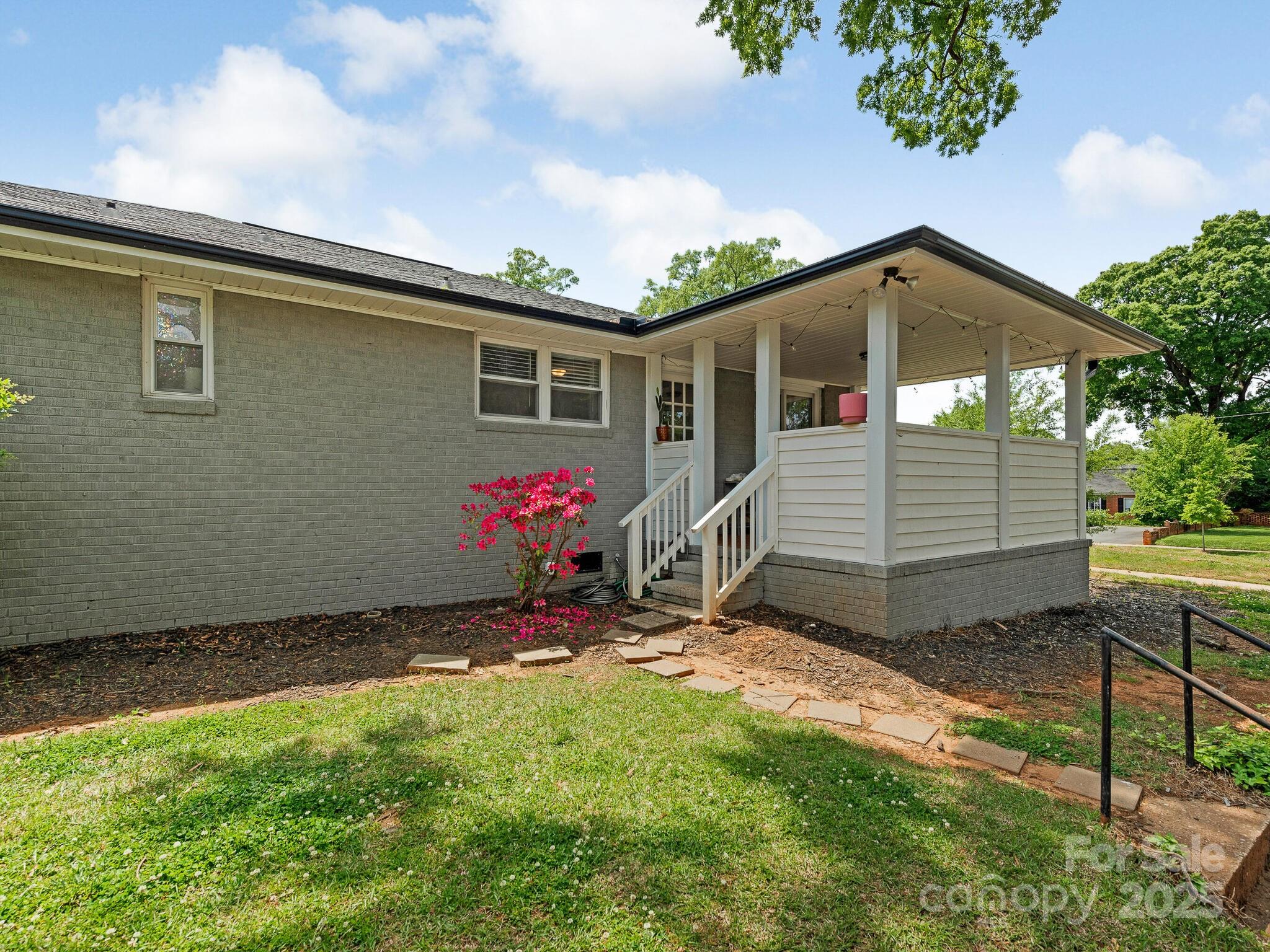 Myers Park - Residential Income