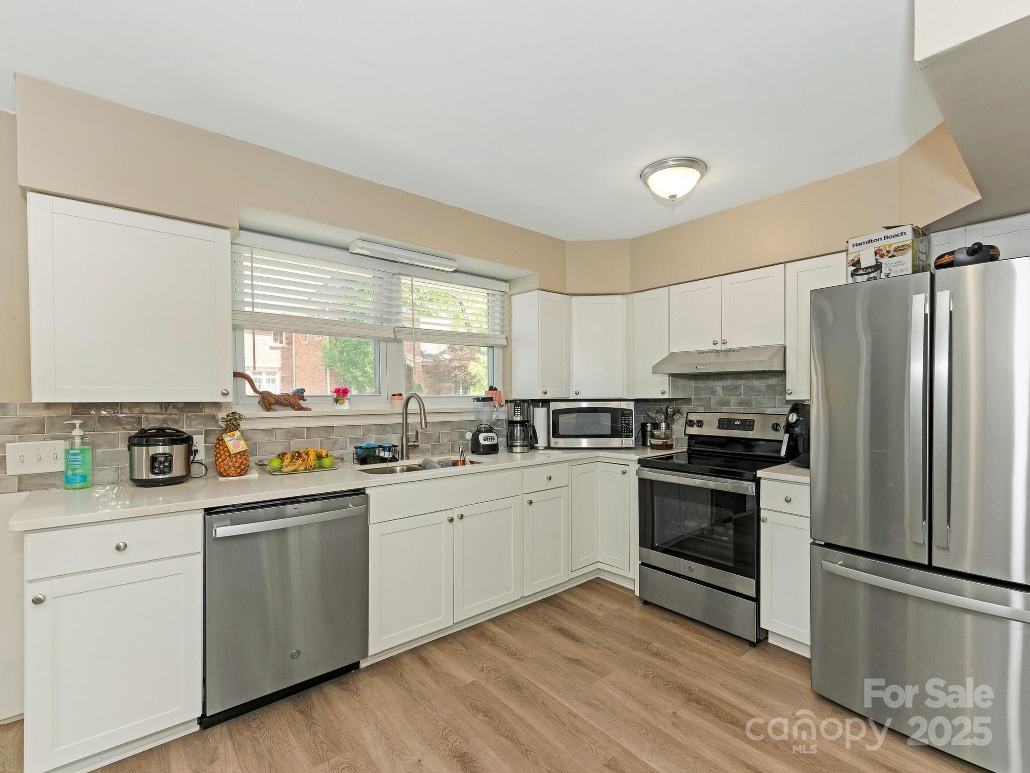 1301 S Kings Drive