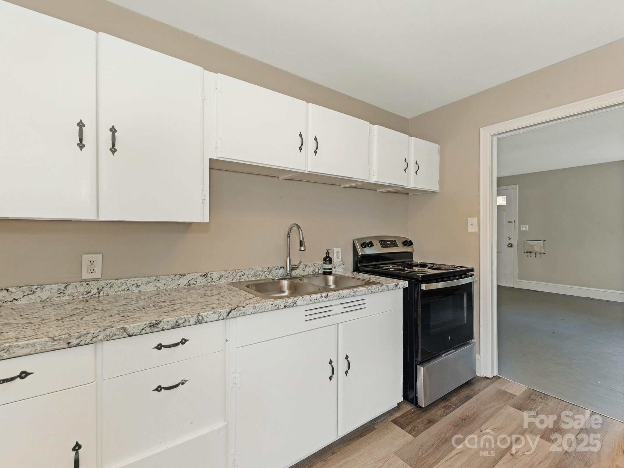 Myers Park - Residential Income