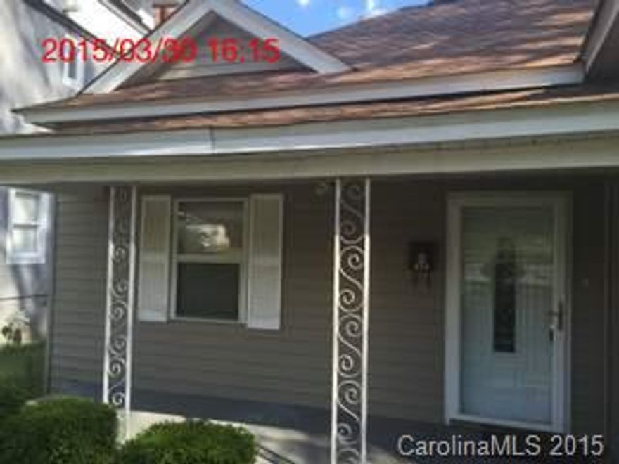 Prime location in central Charlotte at a fantastic price. Less than a block away from Johnson C. Smith University and across I-77 from uptown.