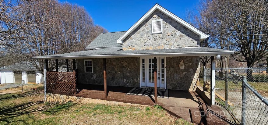 Have you been looking for a Lake View close to town? If so welcome to 17 Lake Street in Granite Falls NC! This 3 Bedroom 2 bath home sits on a fenced .35 acre lot! You will find the Granite Mill Pond near by which offers great kayaking and fishing activities! Call the listing agent today to schedule your showing!