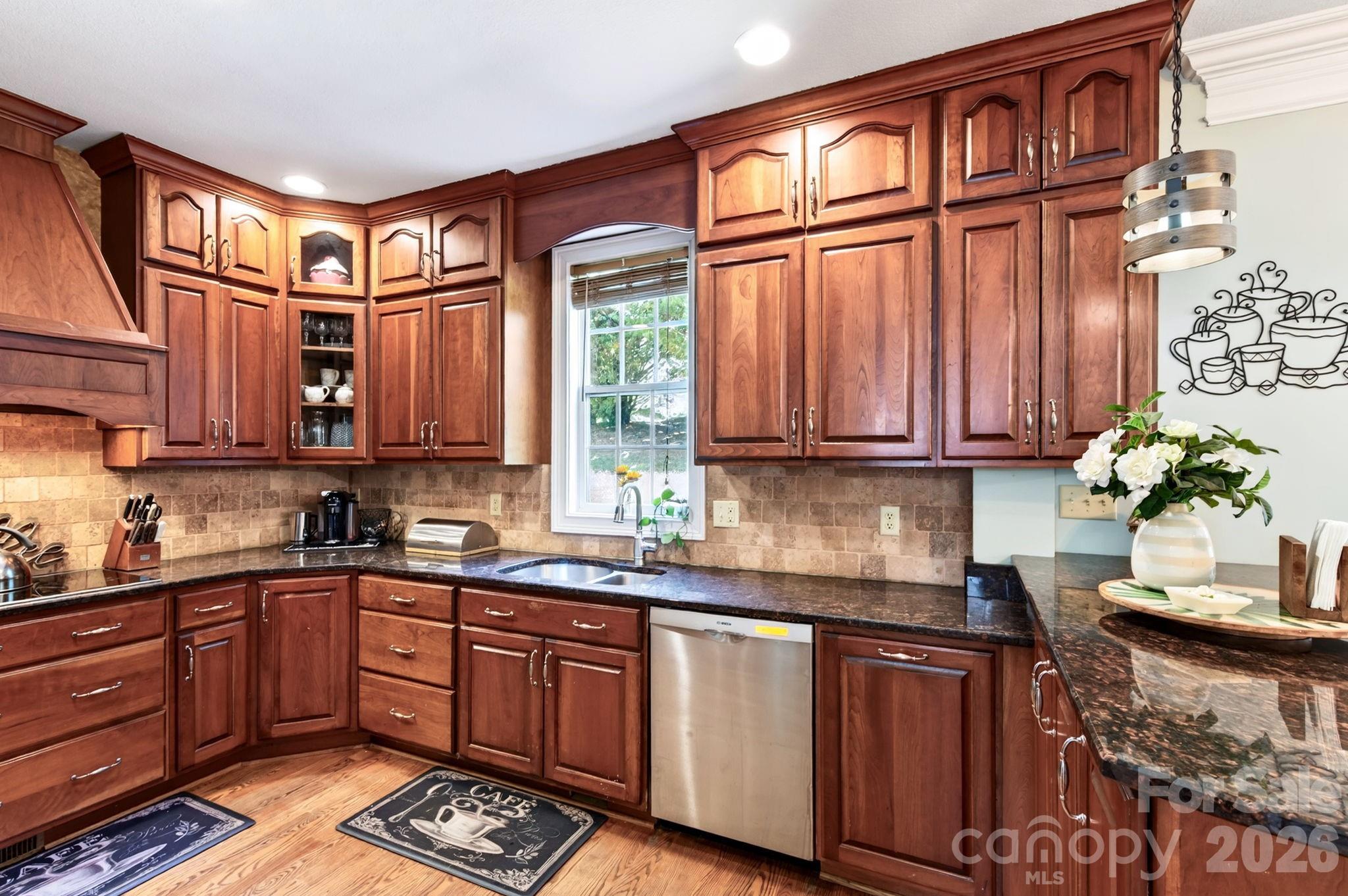73 Rose Of Sharon Way