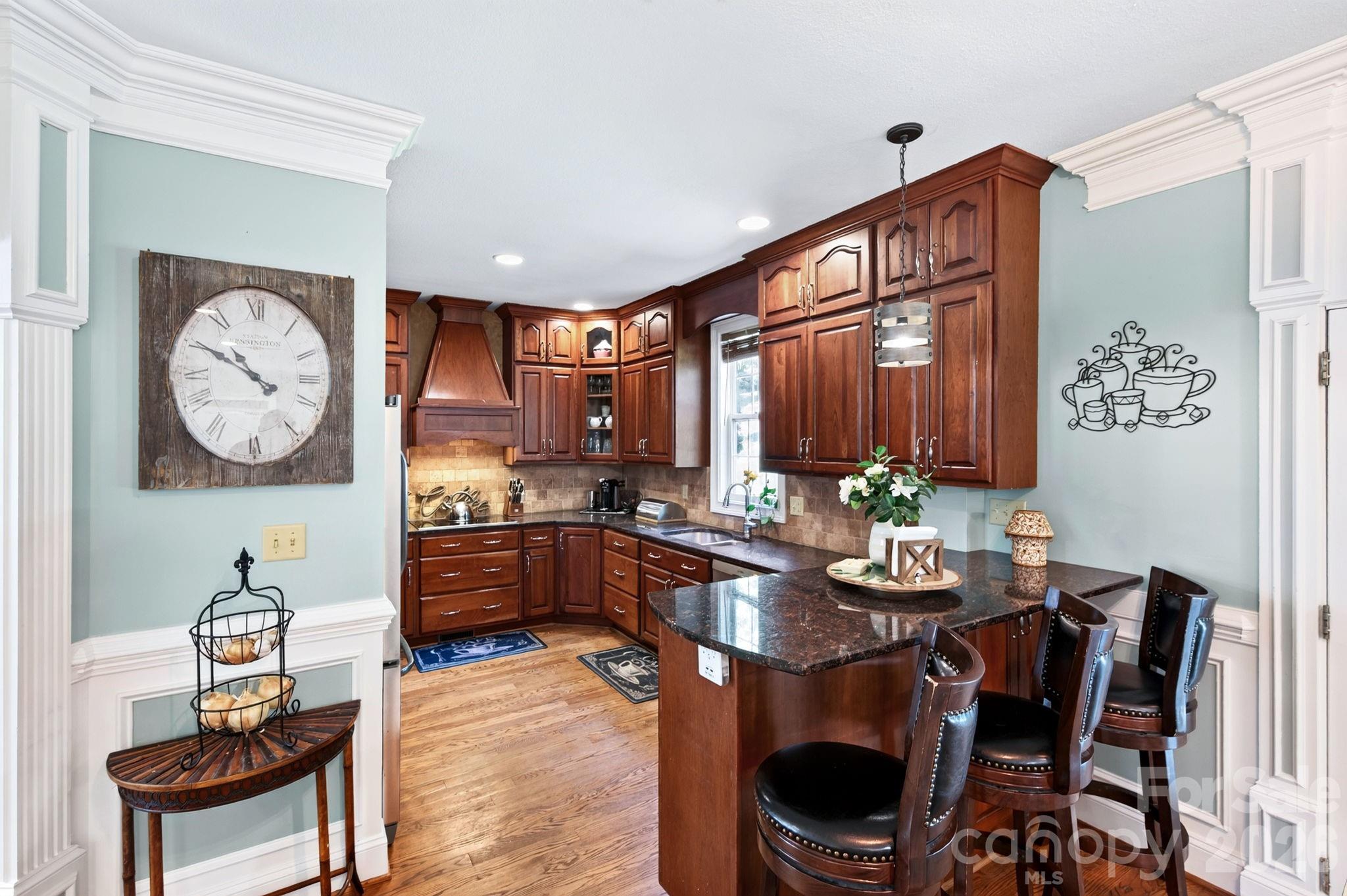 73 Rose Of Sharon Way