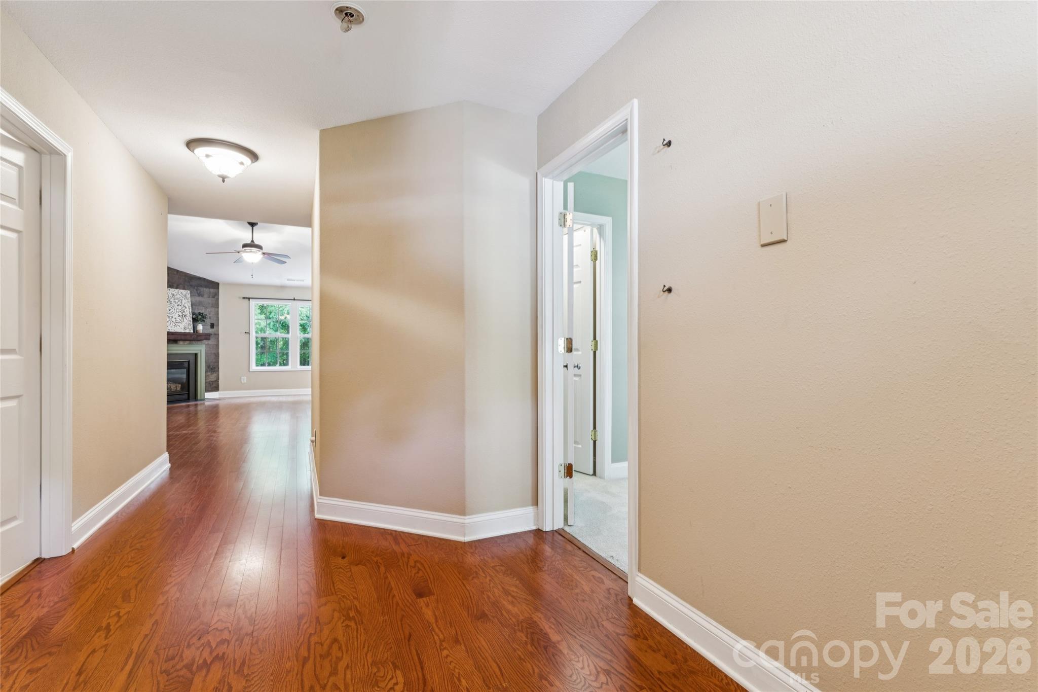 1826 Wilburn Park Lane NW