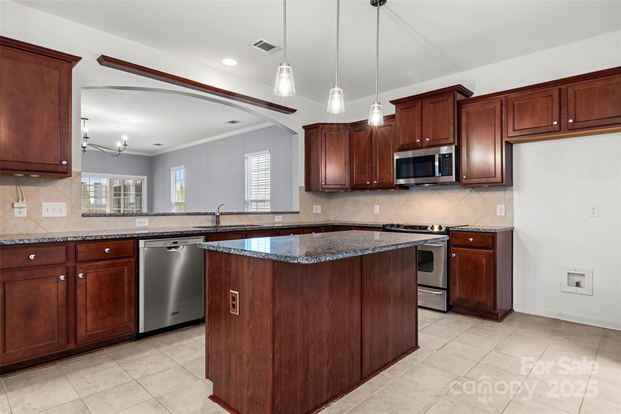 52538 Winchester Street