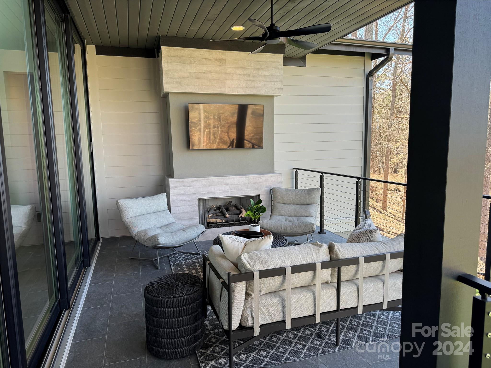 McLean Hunts Point - Residential