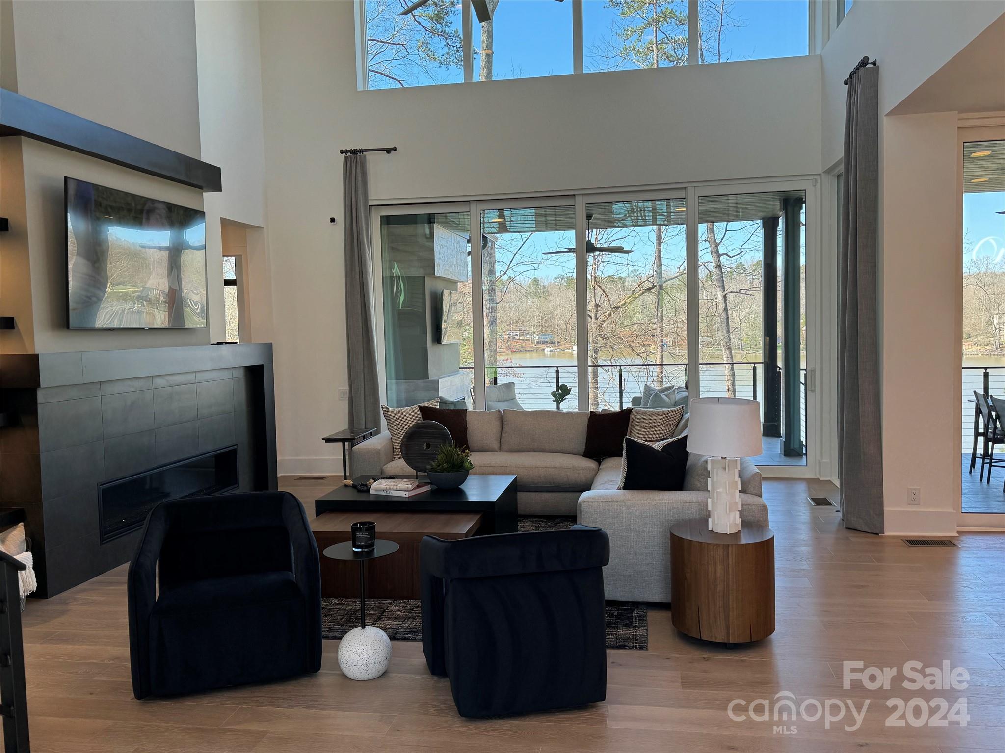 McLean Hunts Point - Residential