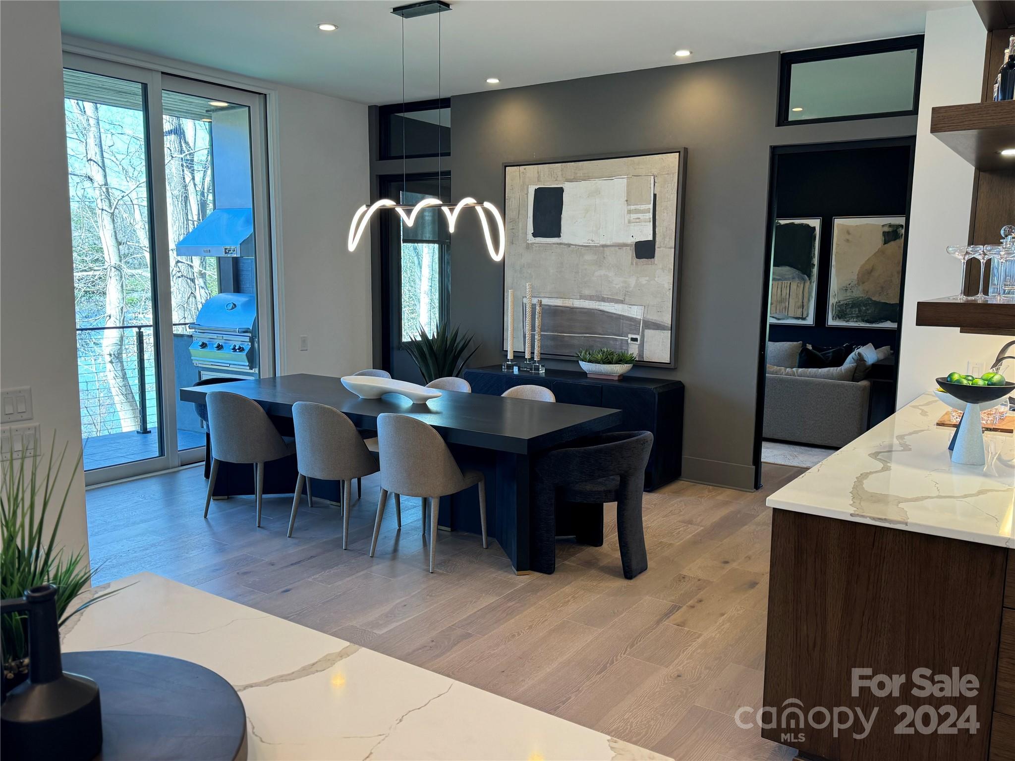 McLean Hunts Point - Residential