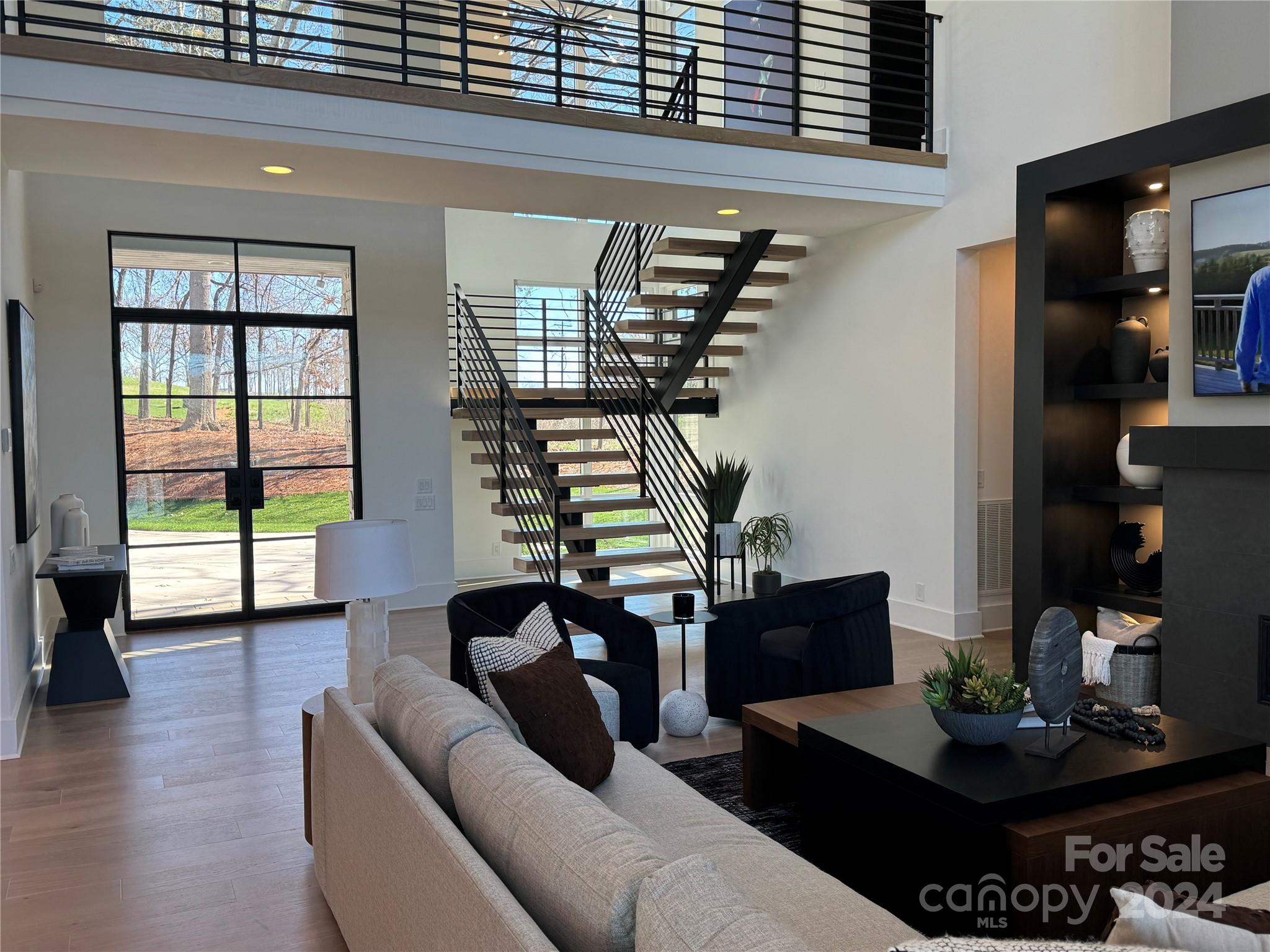 McLean Hunts Point - Residential