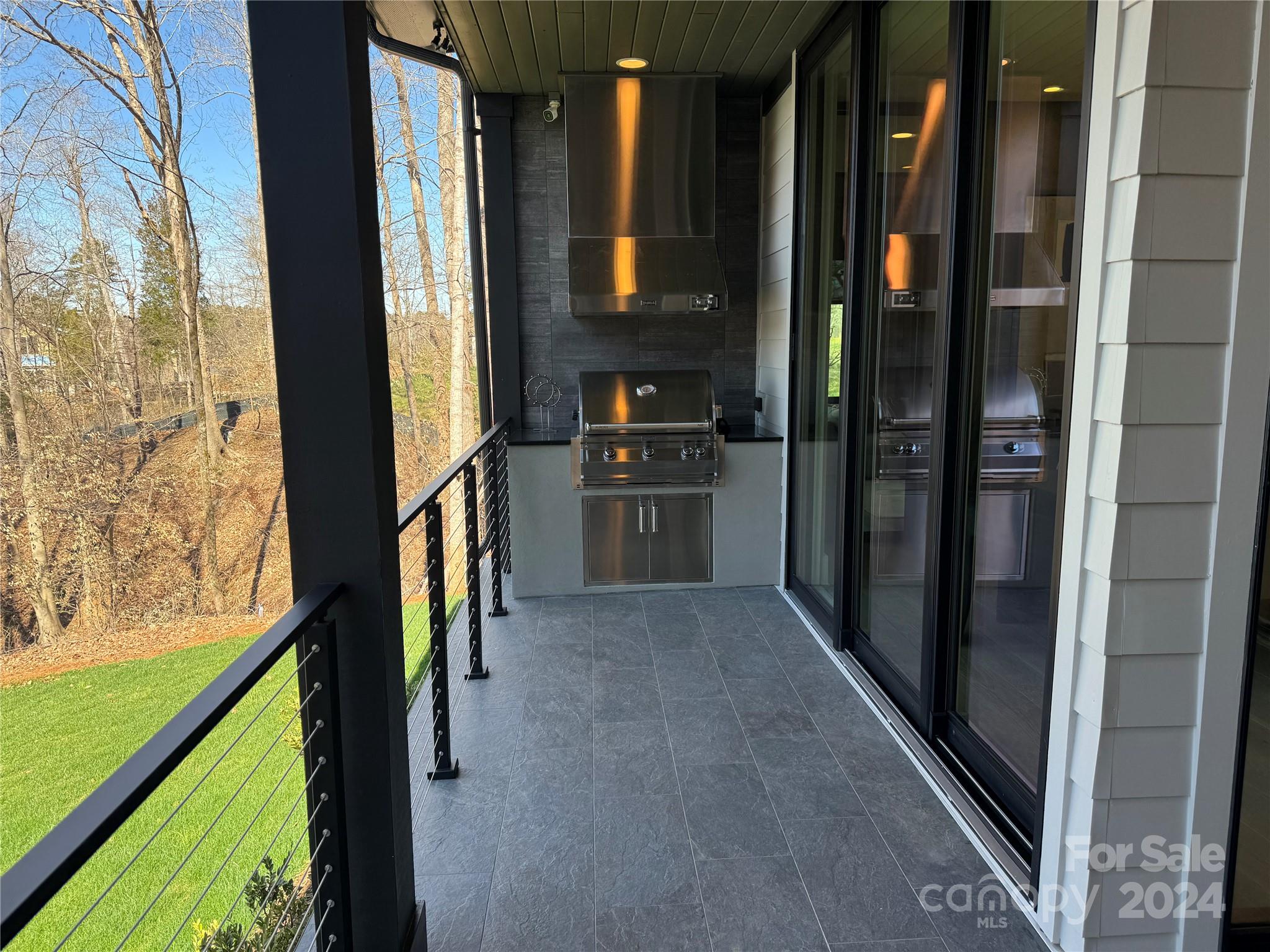 McLean Hunts Point - Residential