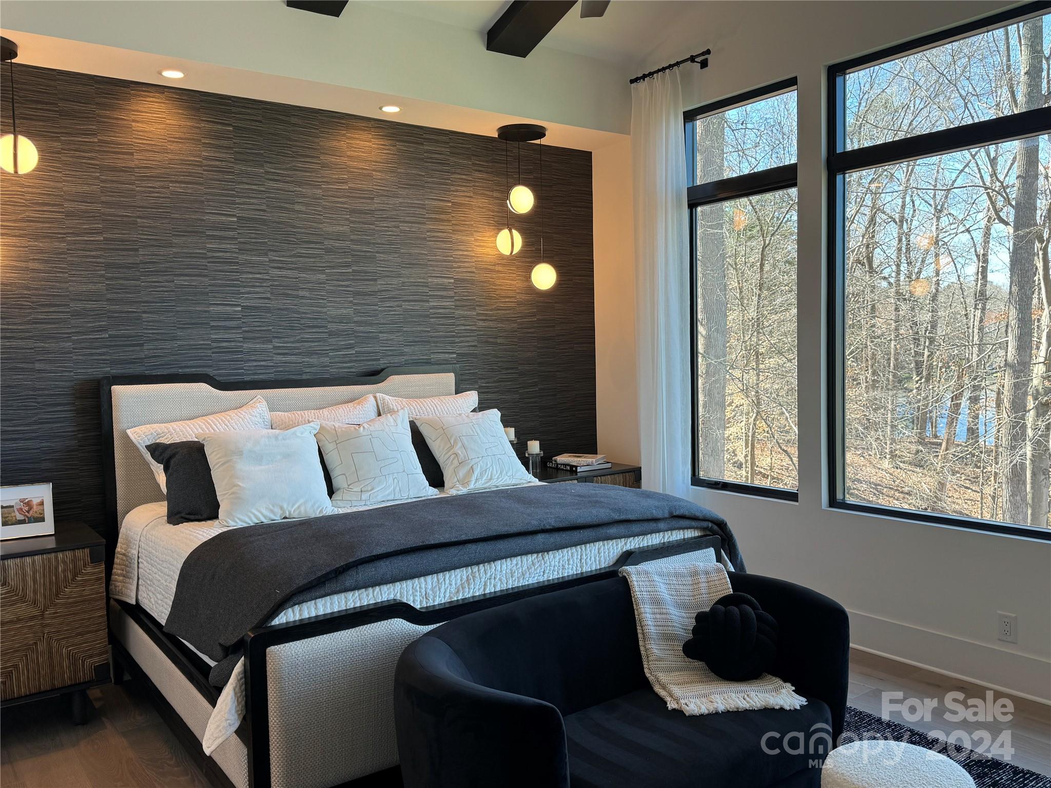 McLean Hunts Point - Residential