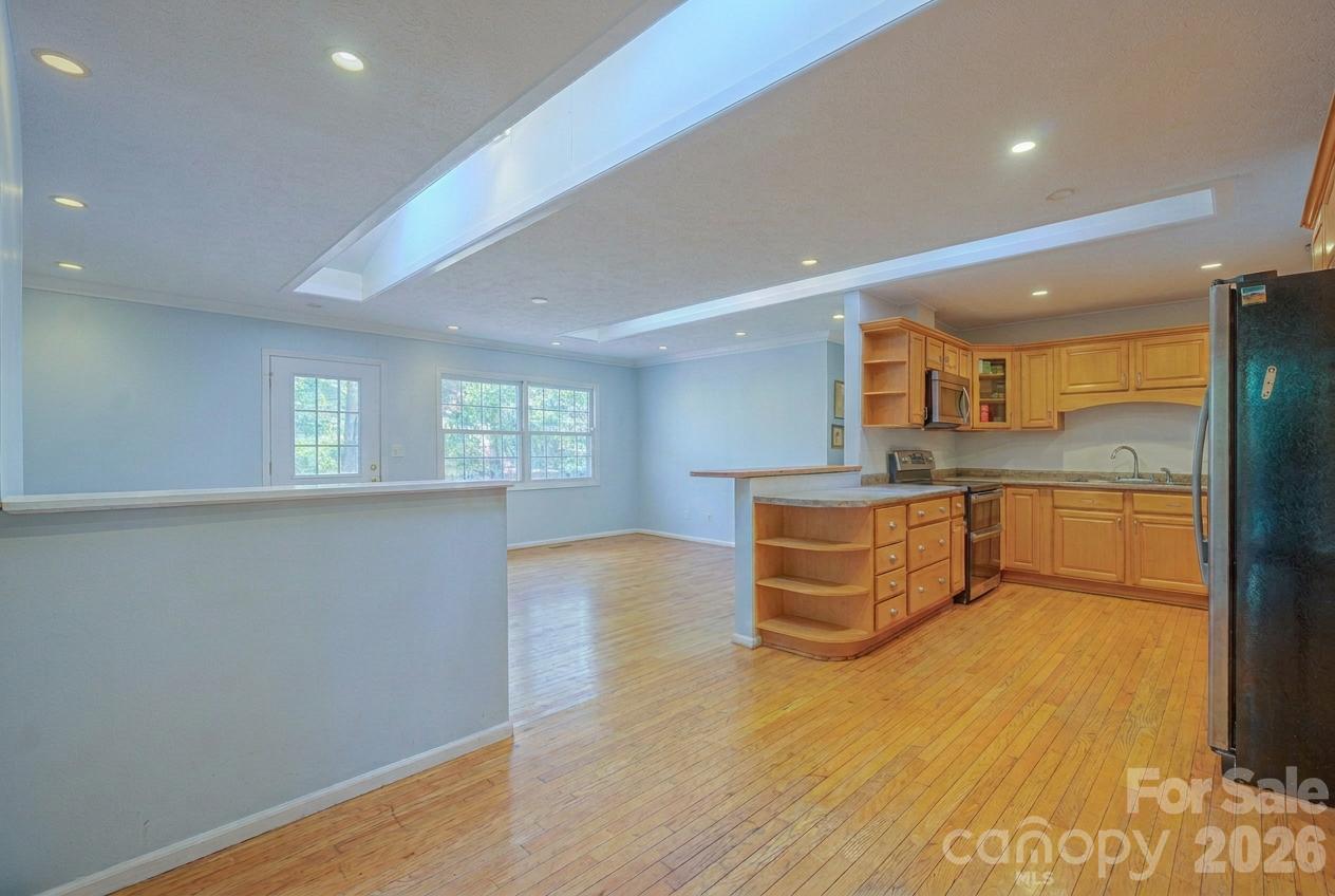 8 Riverbend Drive
