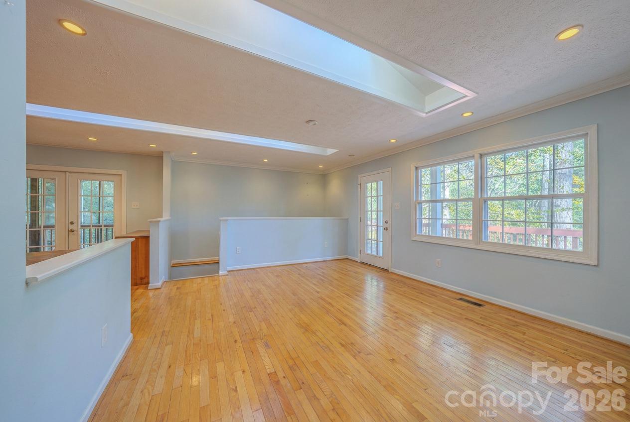 8 Riverbend Drive