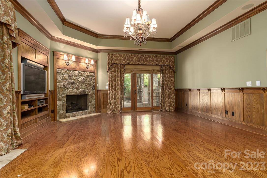 The Palisades - Residential