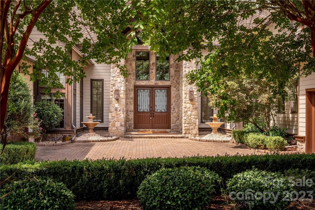 The Palisades - Residential