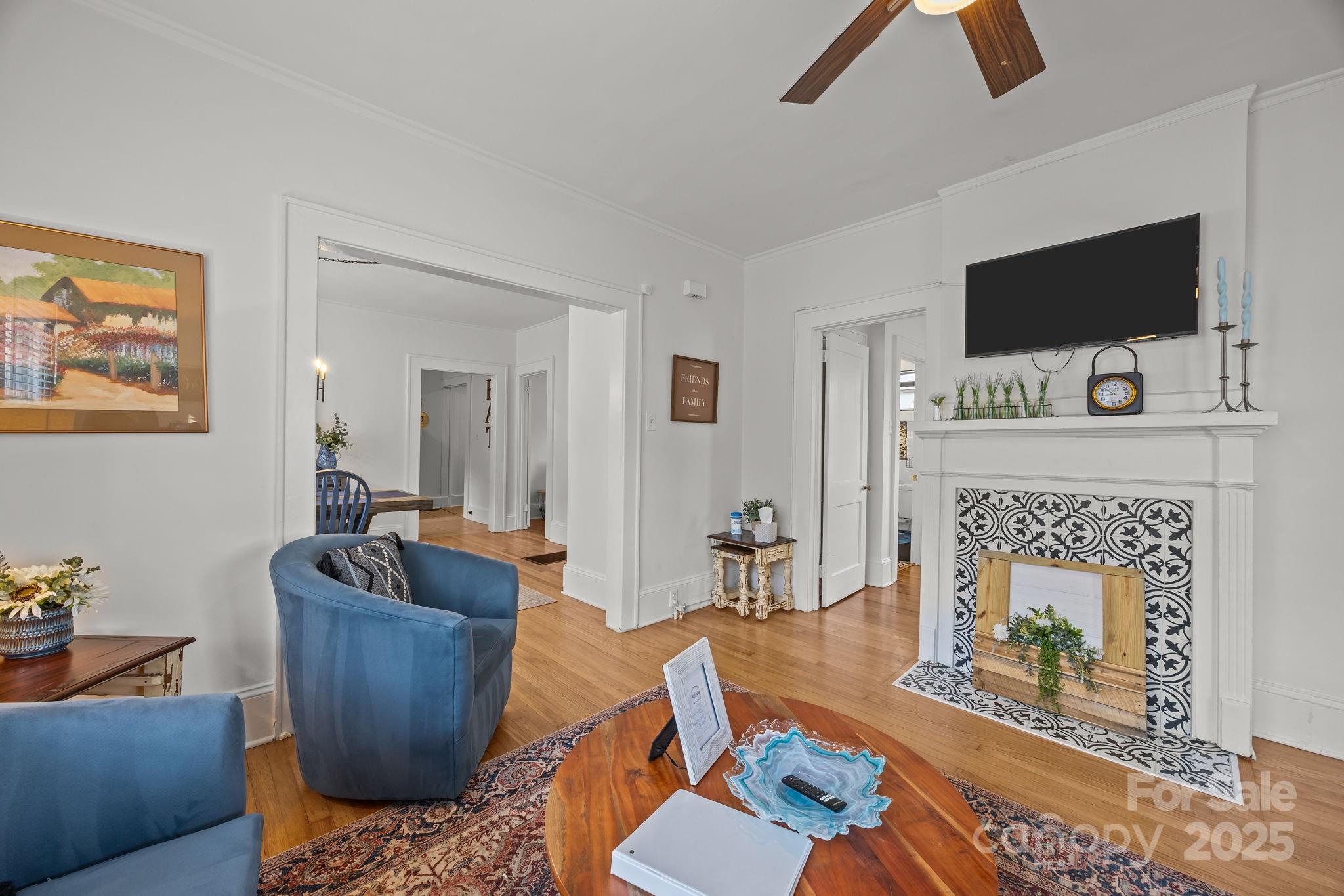 335 S Torrence Street