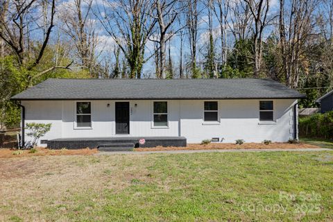 3843 Foxford Place Charlotte NC 28215