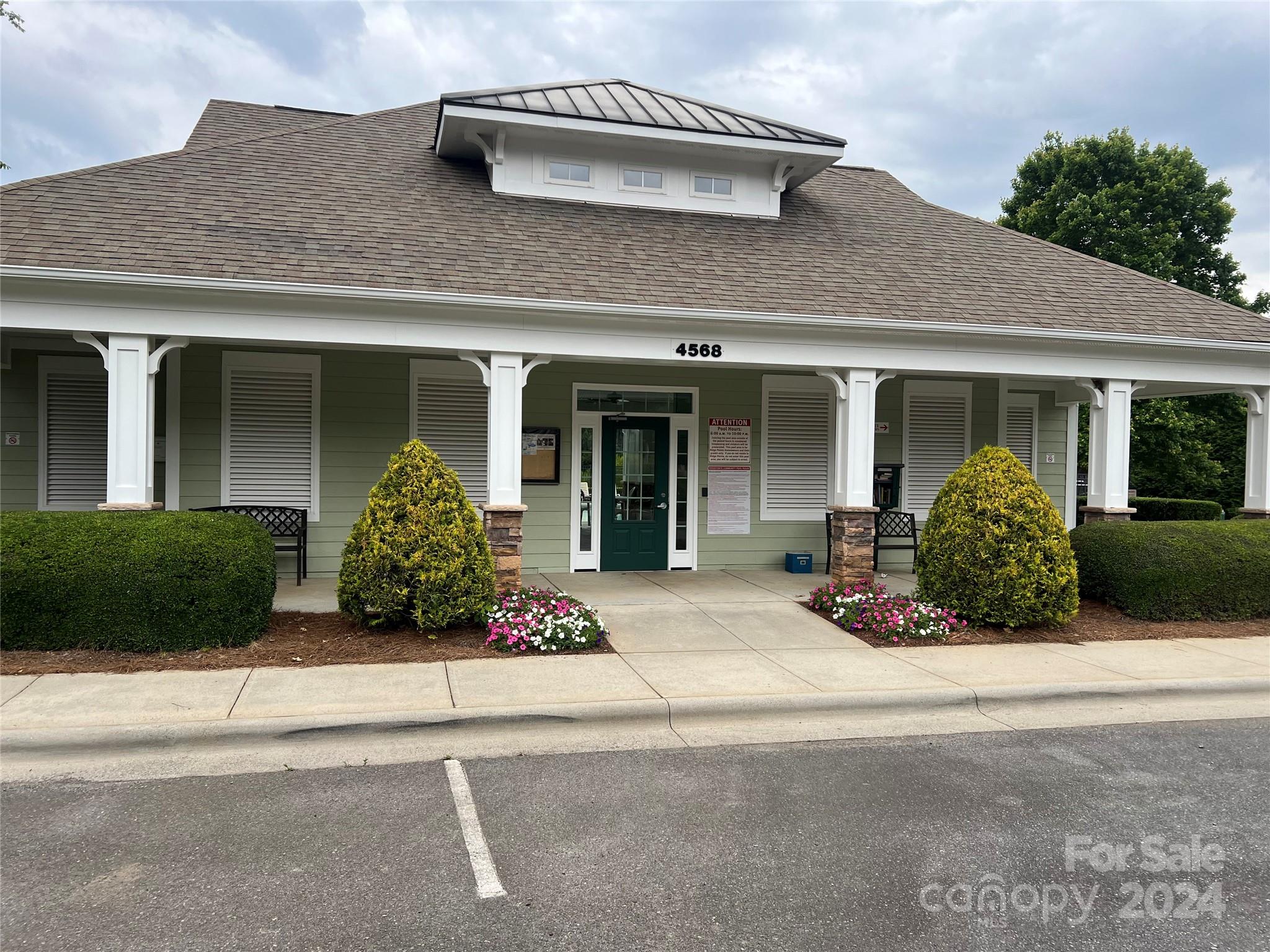 Ridge Pointe - Residential