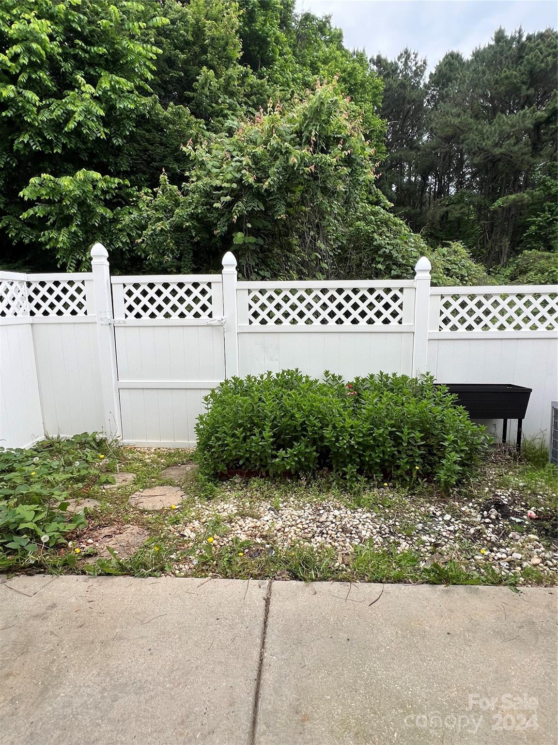 Ridge Pointe - Residential