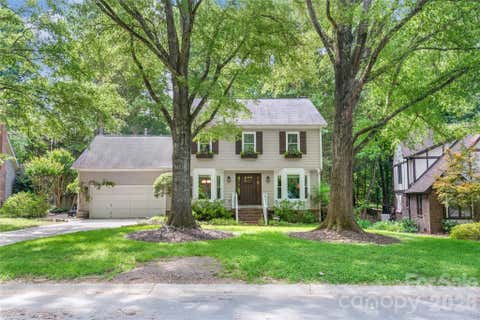 Photo of 7022 Rocky Falls Road, Charlotte, NC 28211 (MLS # 4391550)