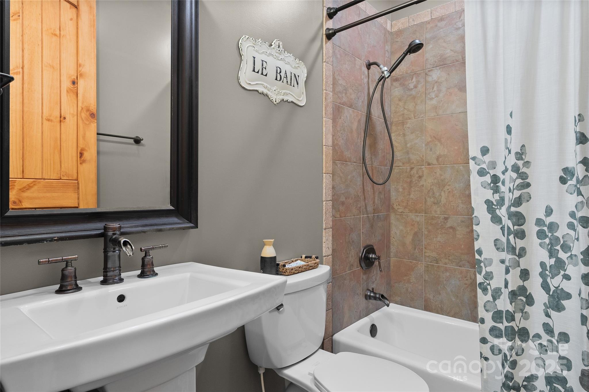 Wolf Shoals - Residential