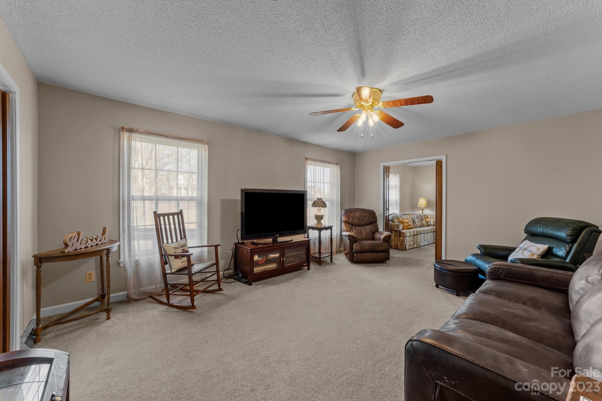 Carolando - Residential