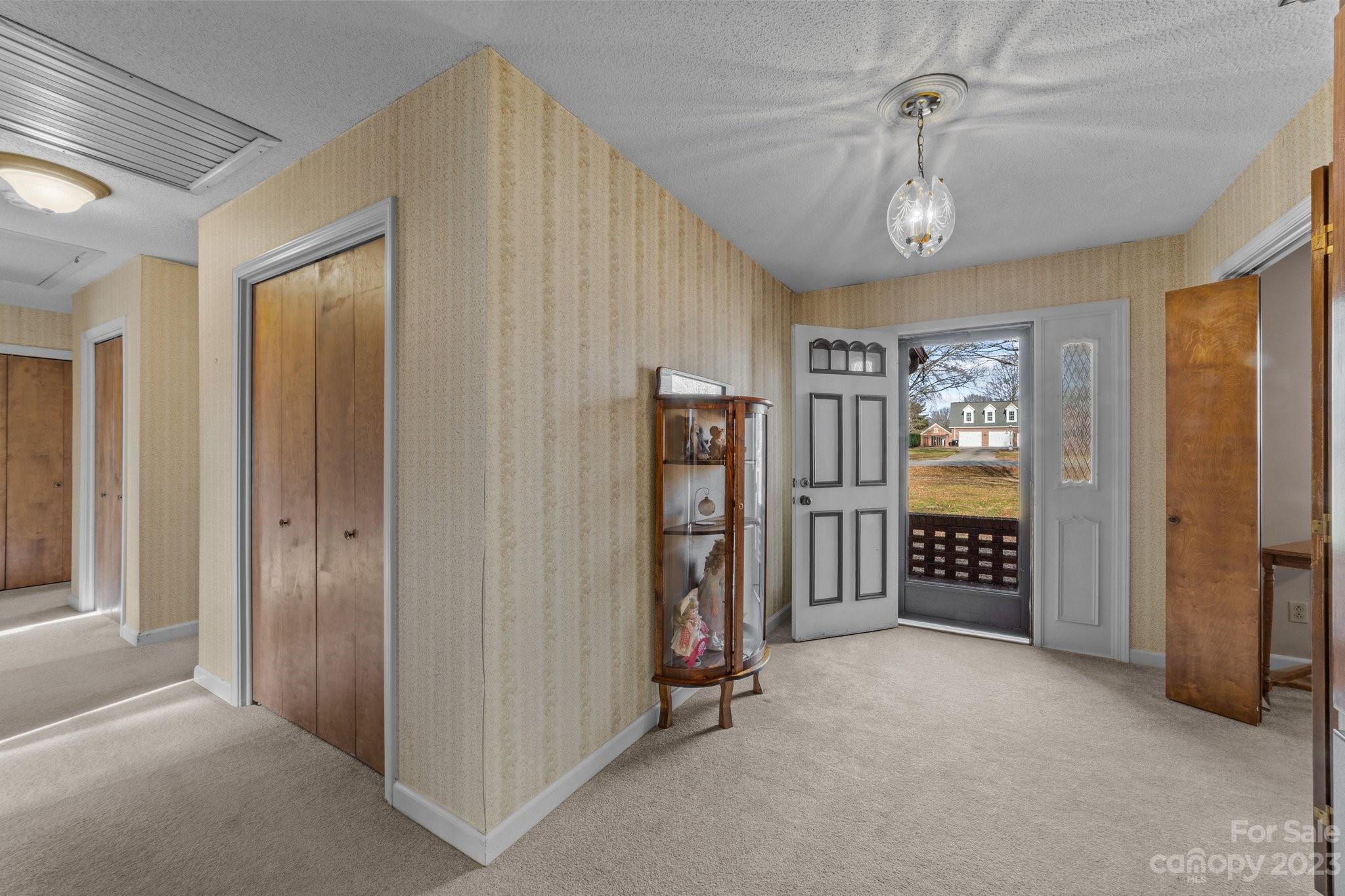 Carolando - Residential