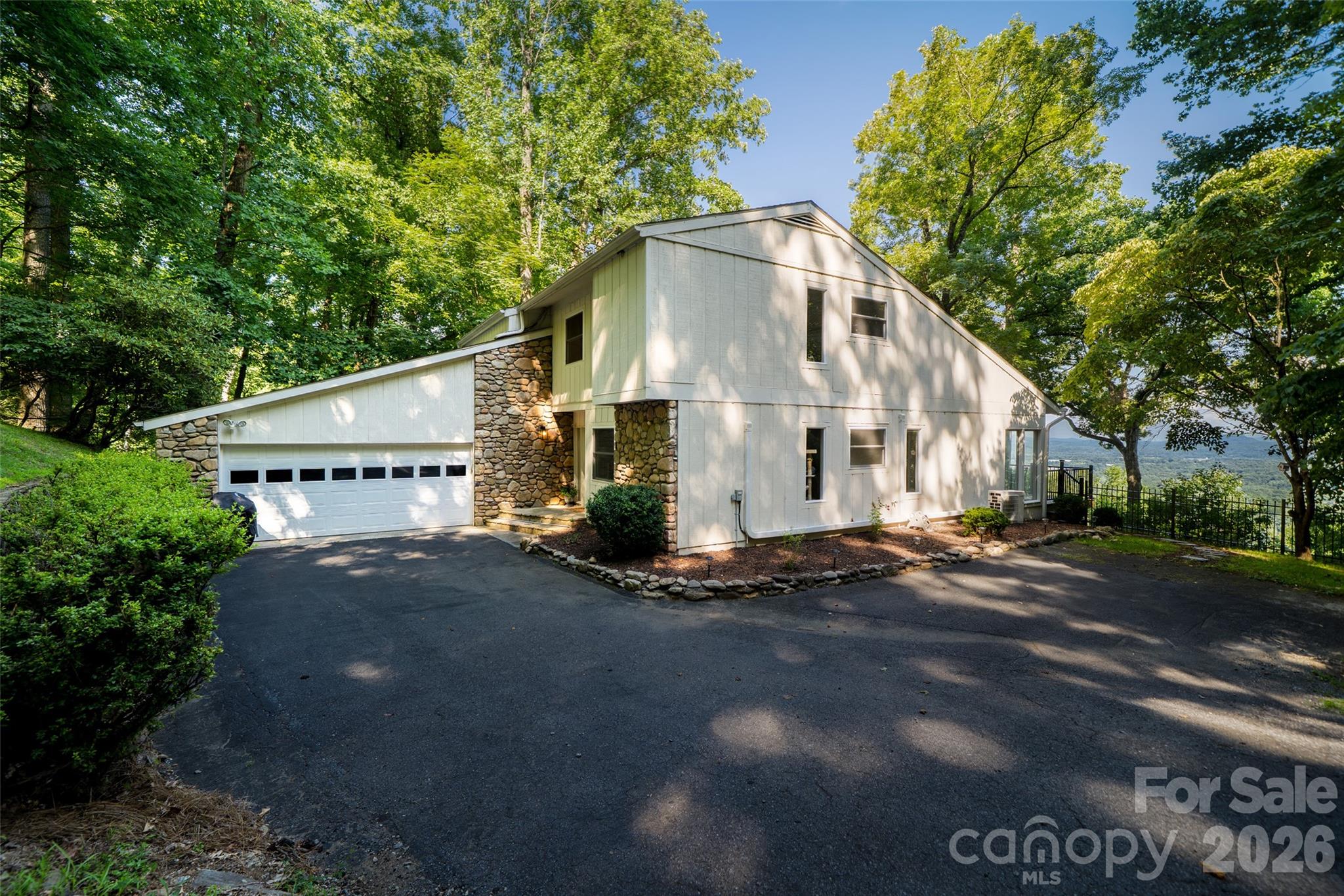 Photo 1 of 7 — 27 Walnut Drive, Mills River, NC 28759