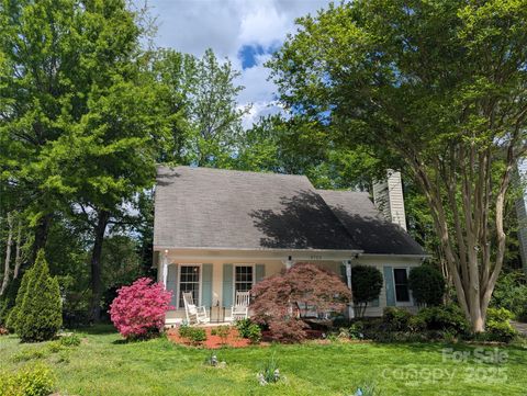 Photo of 9723 Manus Court, Matthews, NC 28105 (MLS # 4299598)