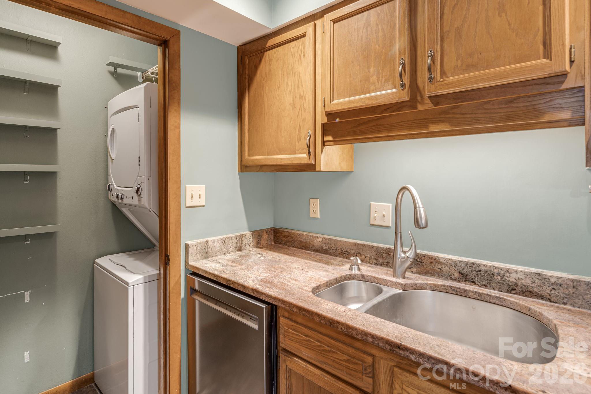 Ravencroft Condominiums - Residential