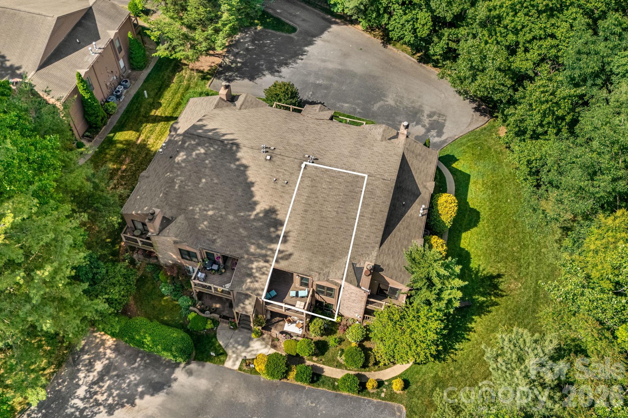 Ravencroft Condominiums - Residential