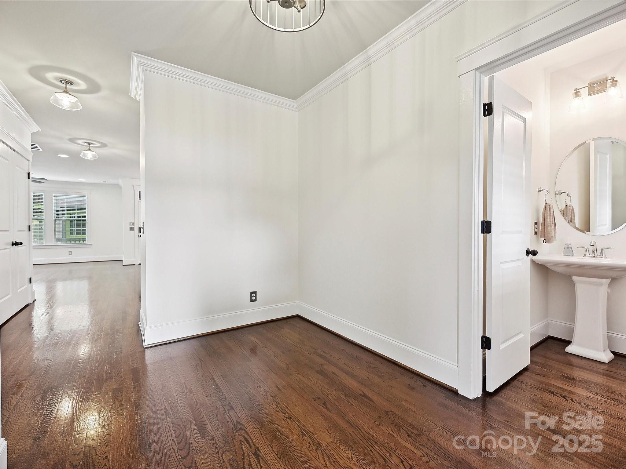 817 Digby Road