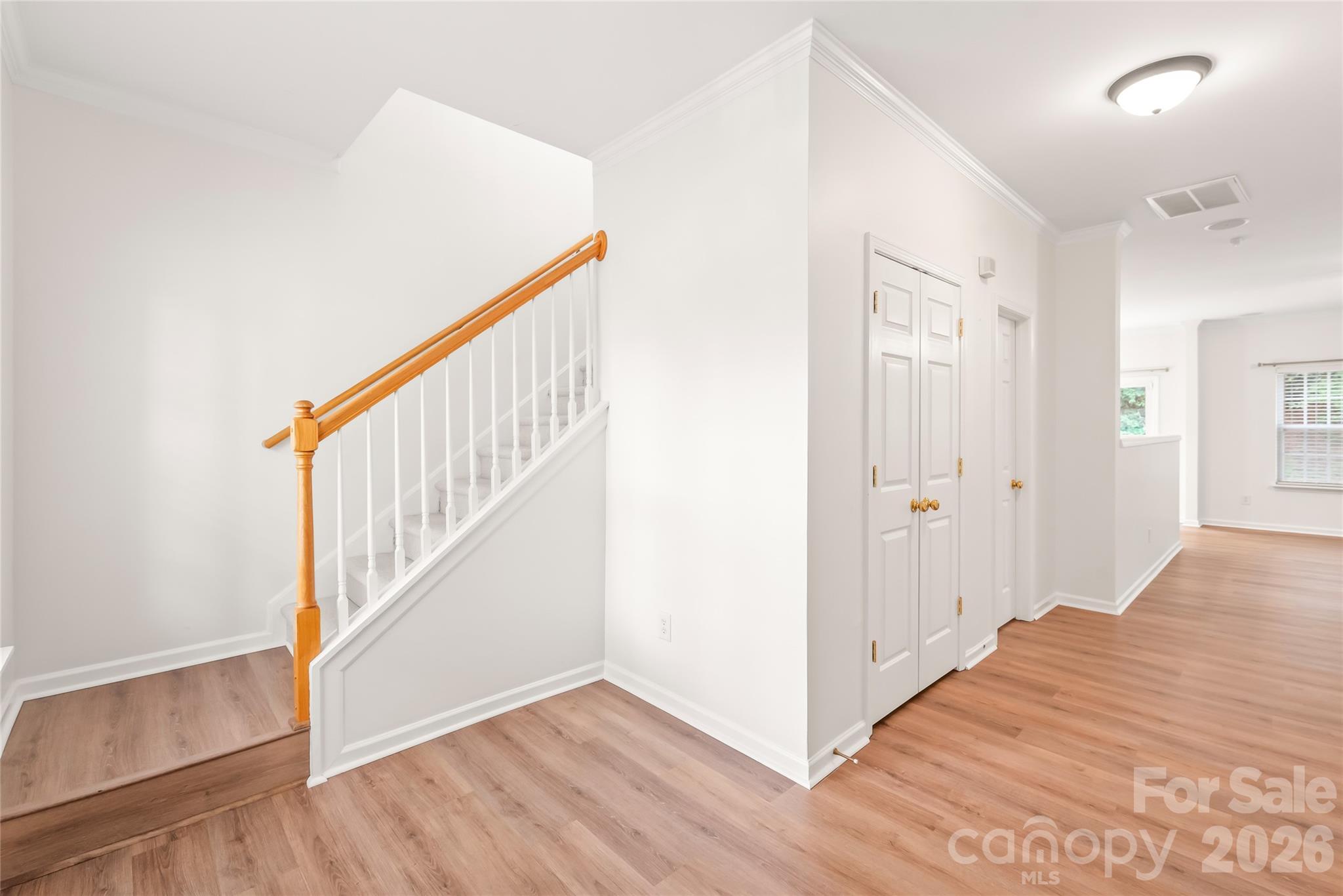 15583 Stronvar House Lane