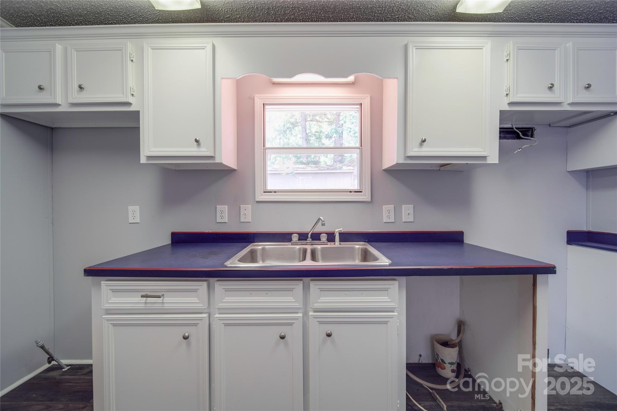 Dixie Shores - Residential