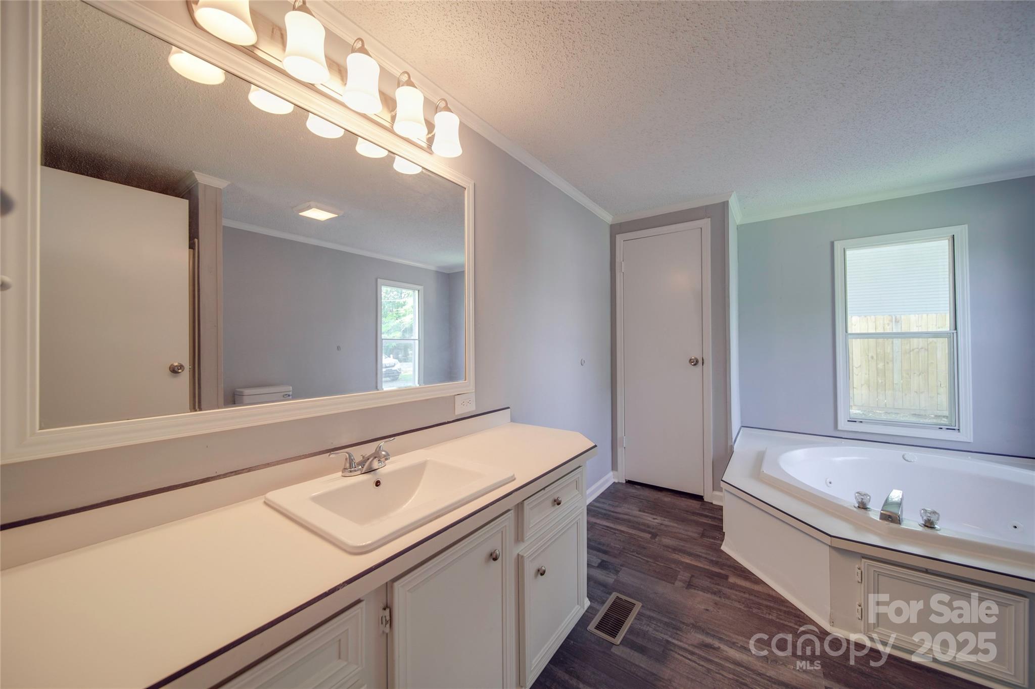 Dixie Shores - Residential