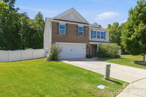 Photo of 5904 Ellimar Field Lane, Charlotte, NC 28215 (MLS # 4429939)