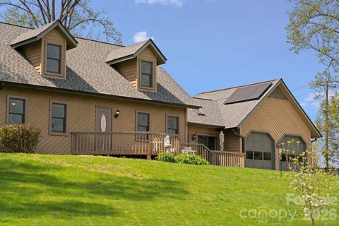 Photo of 100 Forest Park Drive, Hendersonville, NC 28792 (MLS # 4367009)