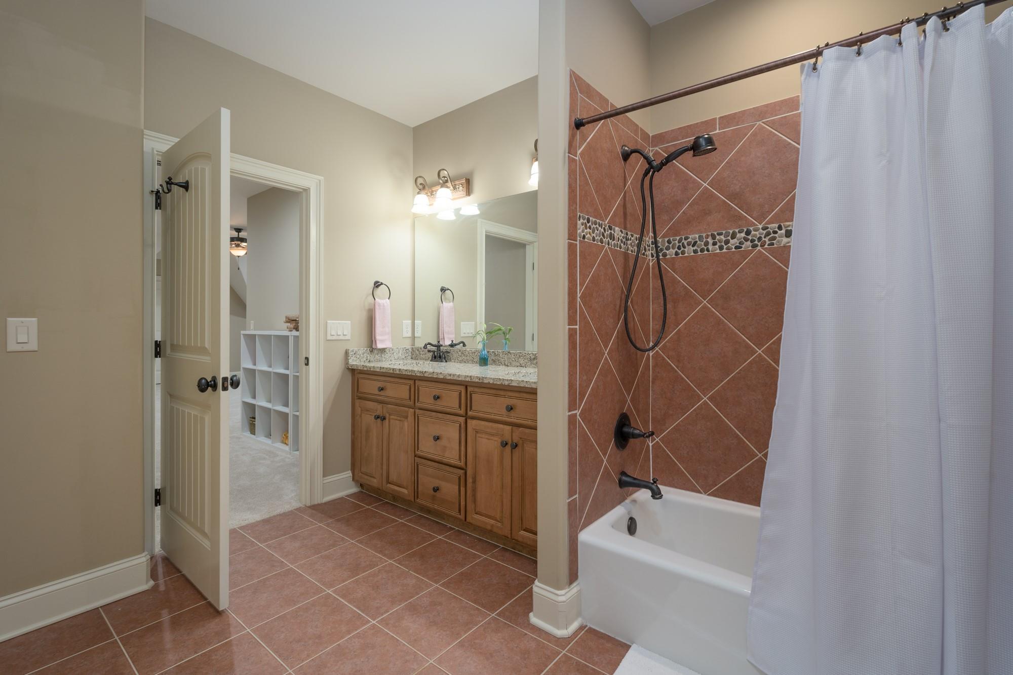 Chatelaine - Residential