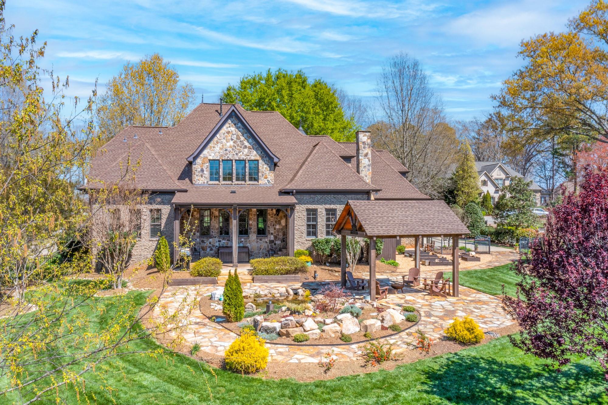 Chatelaine - Residential