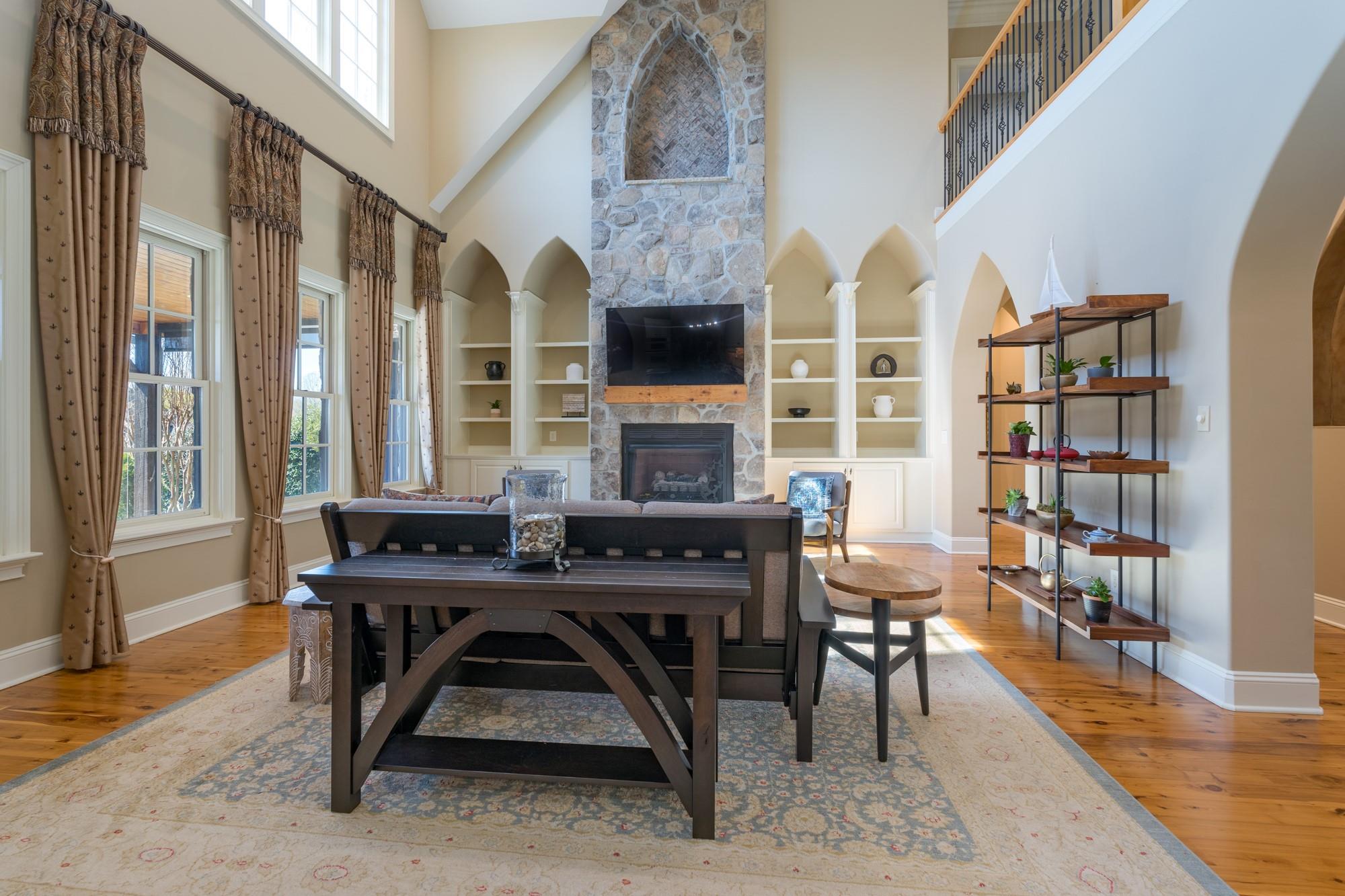 Chatelaine - Residential