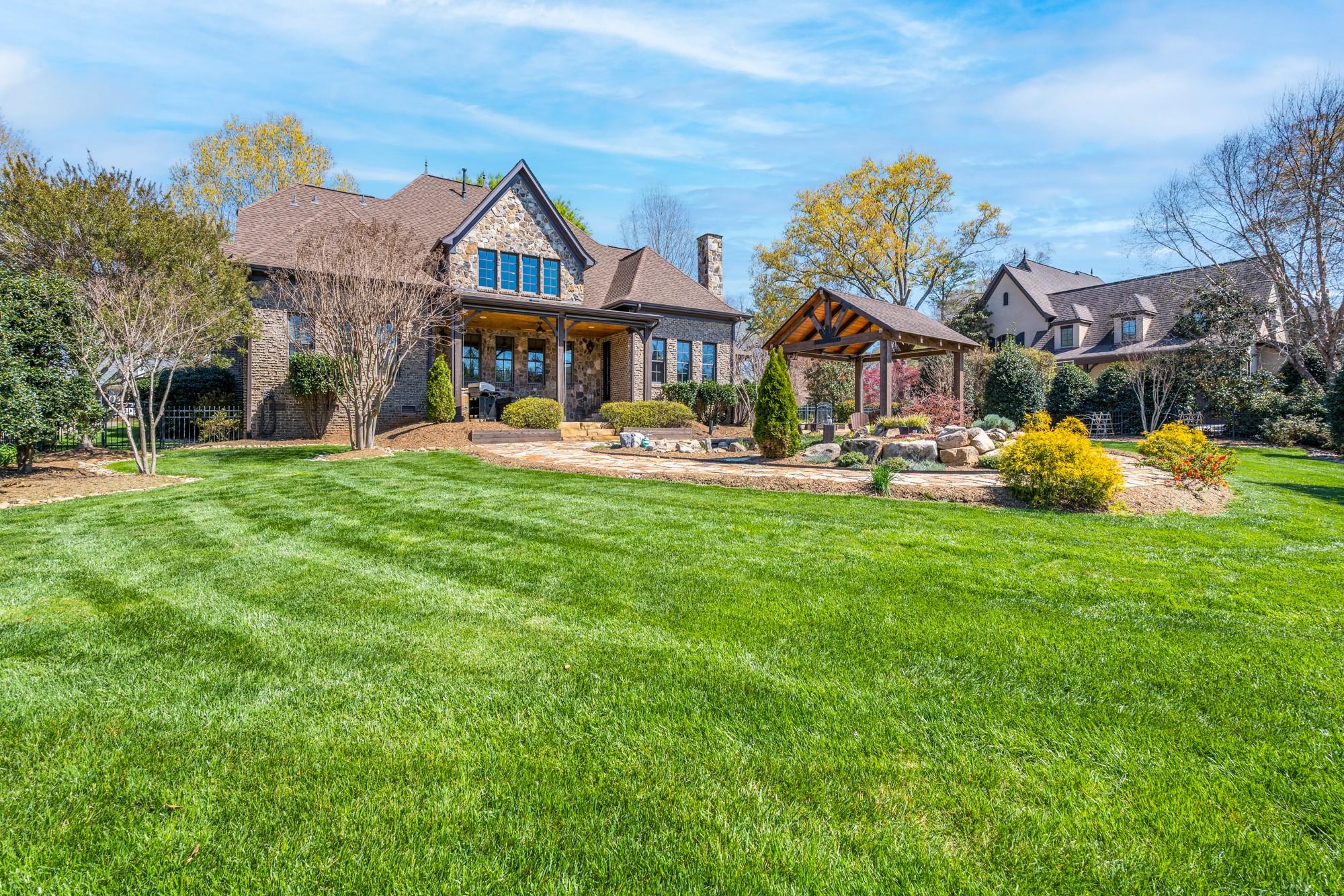 Chatelaine - Residential