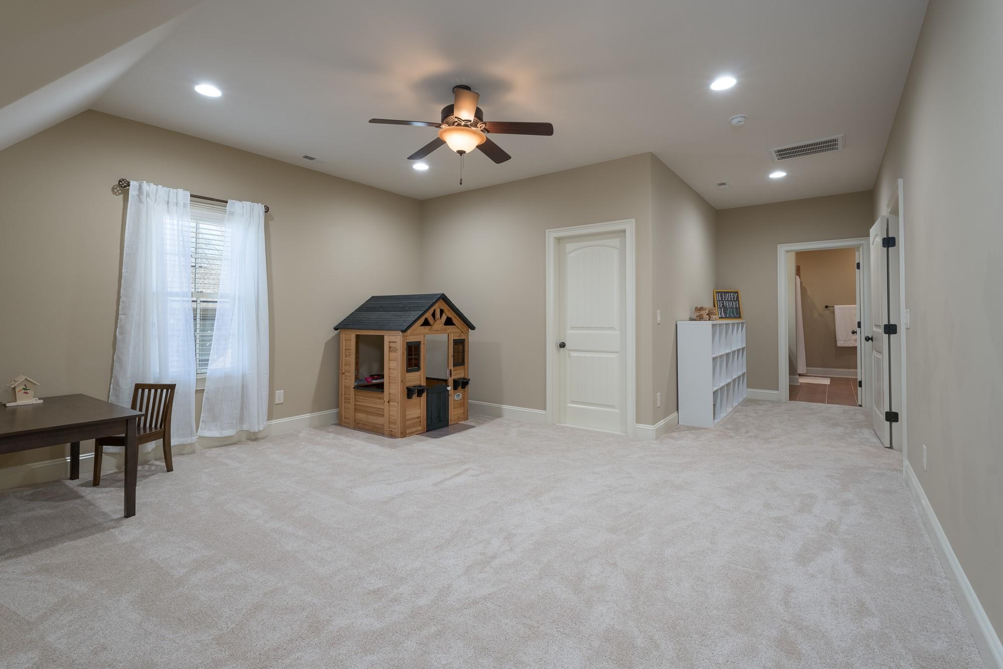 Chatelaine - Residential