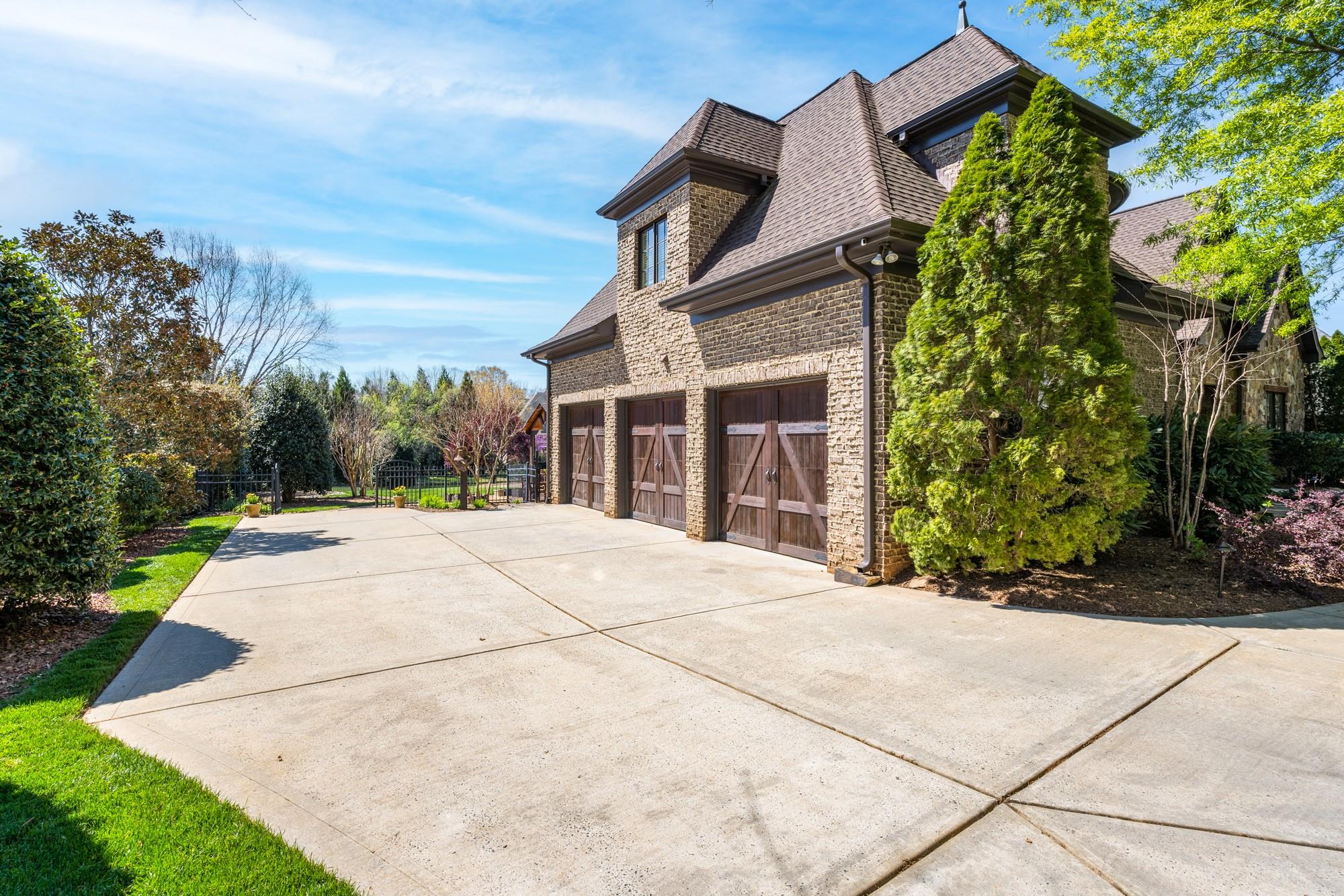 Chatelaine - Residential