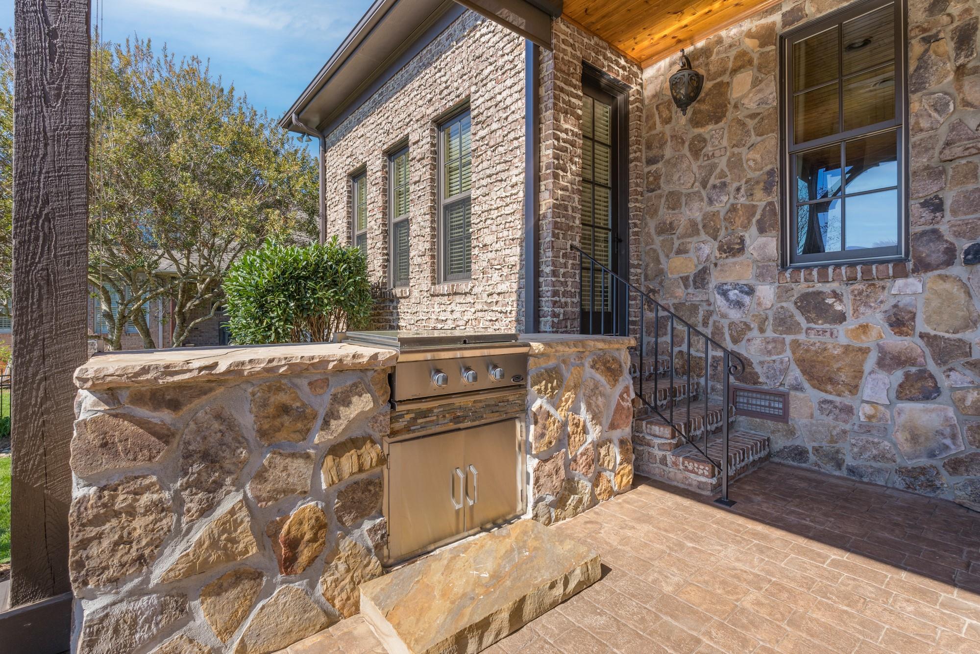 Chatelaine - Residential