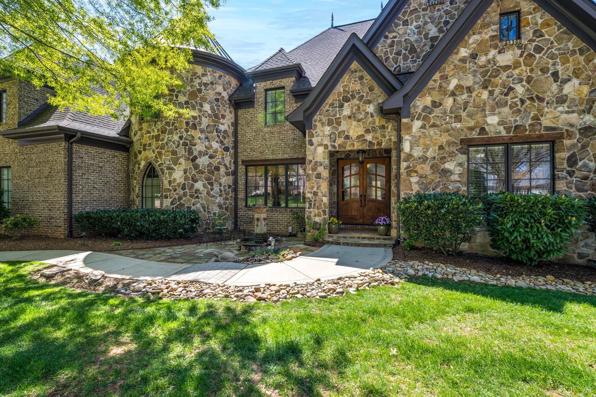 Chatelaine - Residential