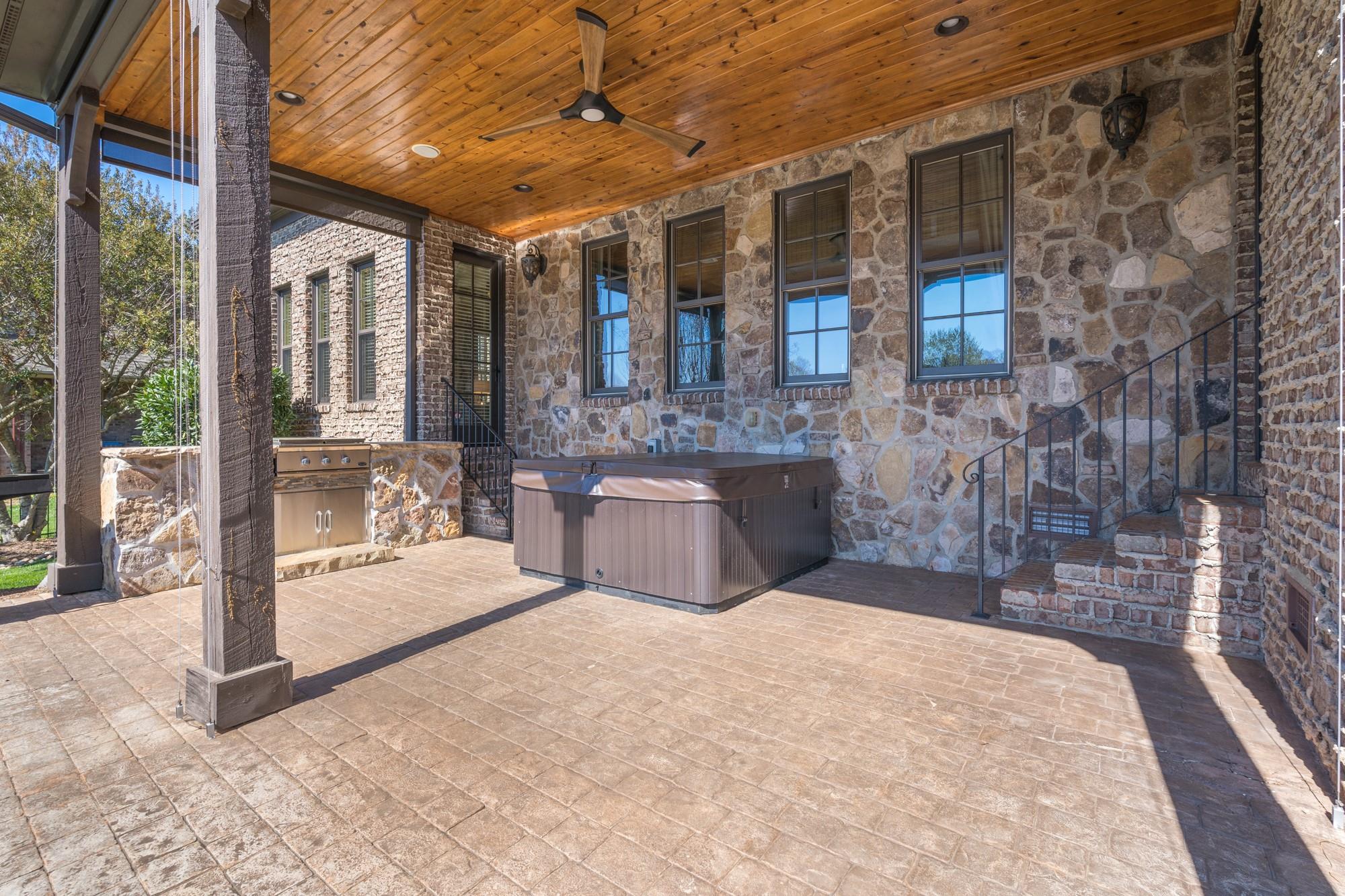 Chatelaine - Residential